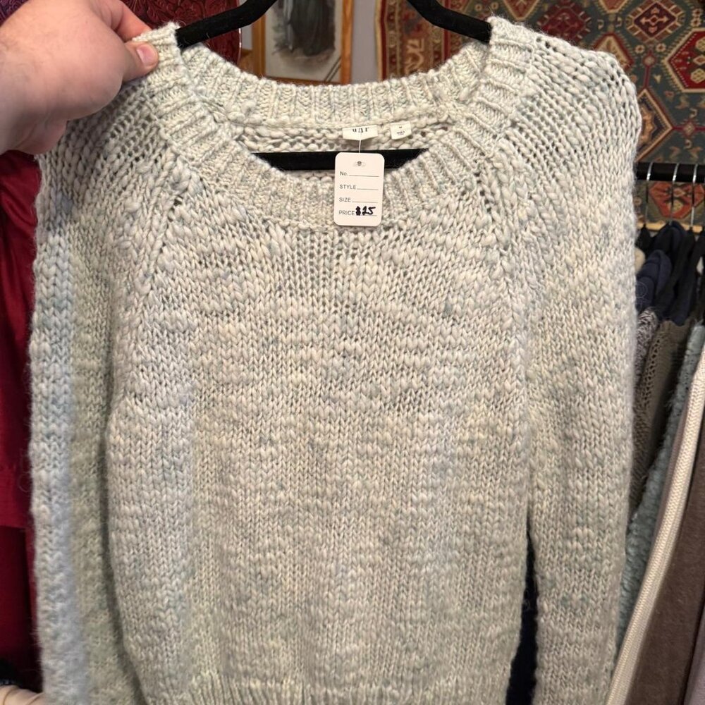 Gap Women’s Sweater  Size Medium